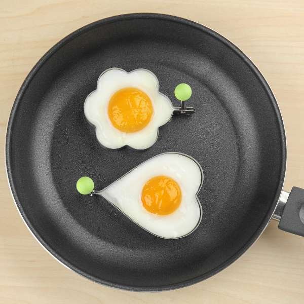 Use Egg Rings on Non-Stick Frying Pans