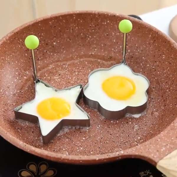 Use Egg Rings in a Frying Pan