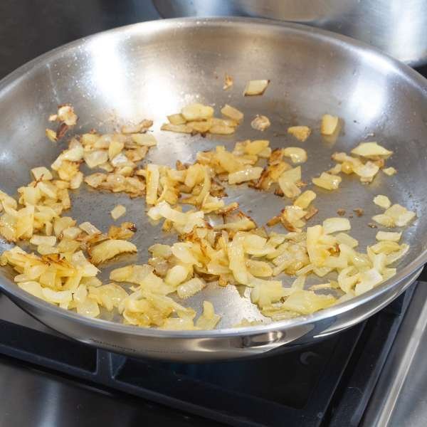 Fry an Egg in a Stainless Steel Pan