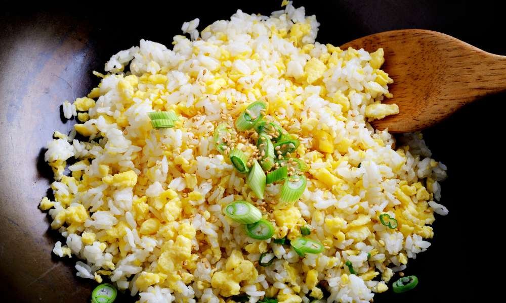 How to Make Egg Fried Rice in a Frying Pan