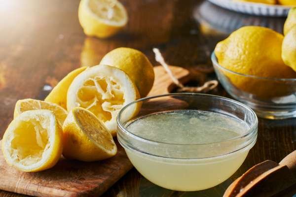 Piercing Method squeeze lemon without squeezer